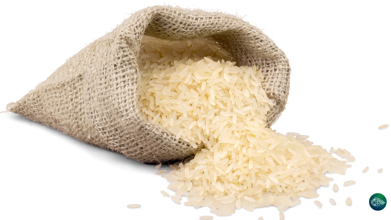 ১৫ টাকায় চাল পাচ্ছে ৫৫ লাখ পরিবার