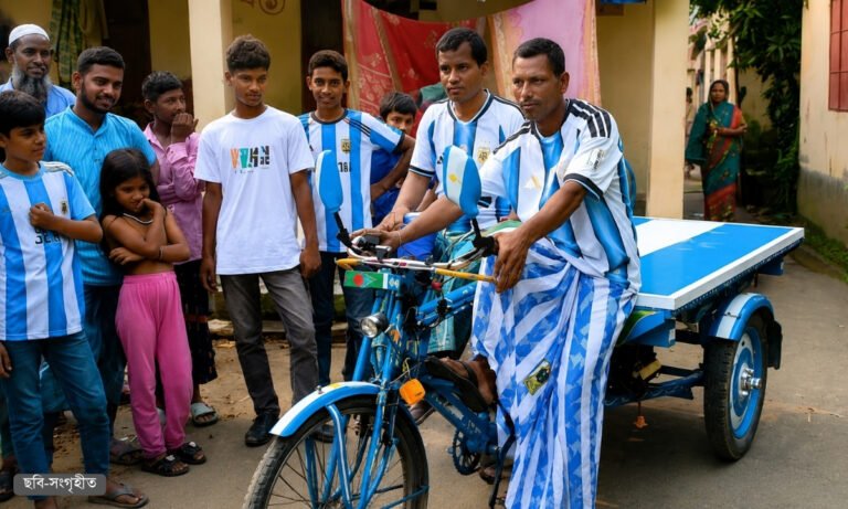 ঋণ নিয়ে পুরো গ্রাম আর্জেন্টিনার রঙে সাজালেন সুমন মেসি