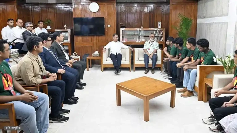 এআই অলিম্পিয়াডে যাচ্ছে বাংলাদেশি শিক্ষার্থীরা, সহযোগিতার আশ্বাস প্রধানমন্ত্রীর