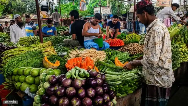 বাজারে নিত্যপণ্যের দামে আগুন, পেঁয়াজে ২৫ টাকার লাফ ১০০ টাকার ঘর পেরোল বেশির ভাগ সবজি