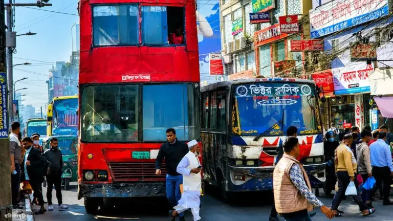 ঢাকার বাস রুট কমে হতে পারে ৬০, এক রুটে থাকবে এক অপারেটর