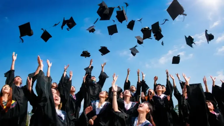 IELTS ছাড়াও বিদেশে পড়ার সুযোগ আছে যেসব দেশে