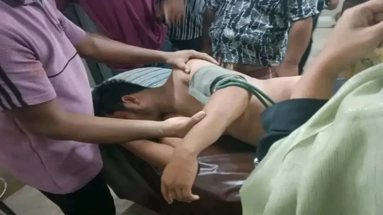 মহালছড়িতে পাহাড়ি-বাঙালি যুবকদের সংঘর্ষ, ছুরিকাঘাতে আহত ১ পরিস্থিতি নিয়ন্ত্রণে সেনাবাহিনী