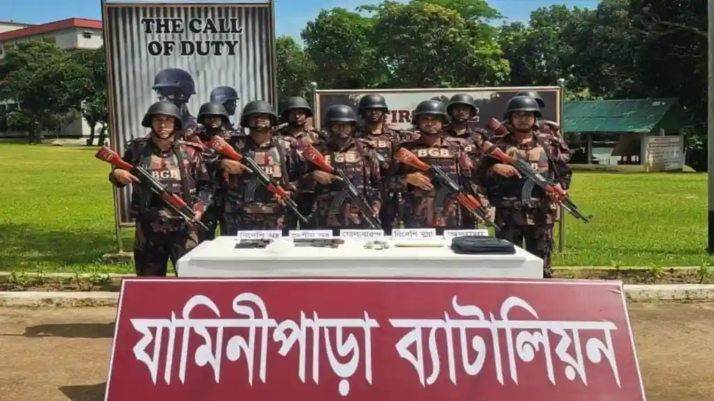 সীমান্তে বিজিবির সঙ্গে গোলাগুলি, অস্ত্র ও গুলিসহ বিপুল সরঞ্জাম উদ্ধার