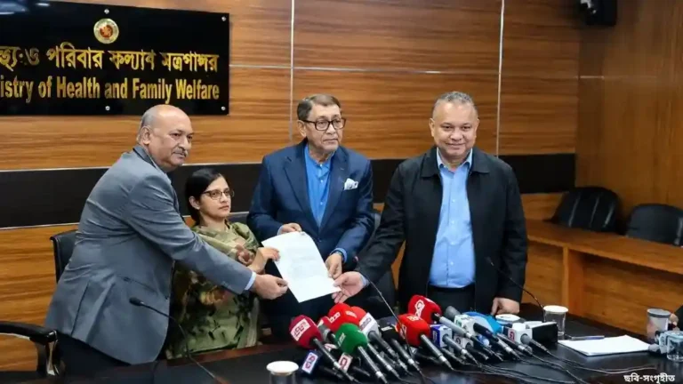 প্রতিশ্রুতি রাখলেন স্বাস্থ্যমন্ত্রী, দৃষ্টিপ্রতিবন্ধী শারমিন পেলেন সরকারি চাকরি