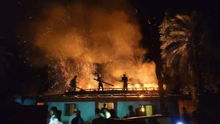 মানিকছড়িতে বসতবাড়িতে ভয়াবহ অগ্নিকাণ্ড, ৩০ লাখ টাকার ক্ষতির দাবি