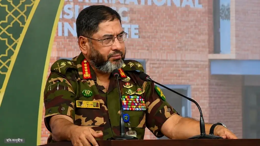 আধুনিক ও ইসলামিক শিক্ষার সমন্বয়েই গড়বে নৈতিক জাতি: সেনাপ্রধান