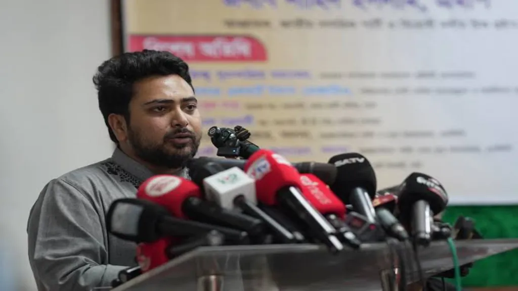 পাহাড়ের সমস্যা সমাধানে রাজনৈতিক সংলাপ প্রয়োজন, নাহিদ ইসলাম