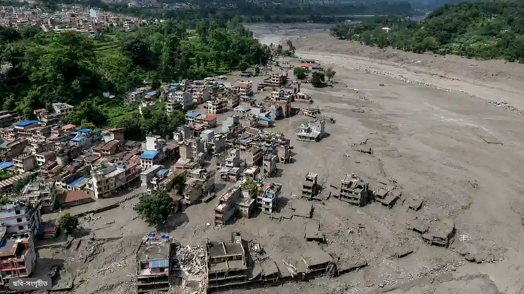 নেপালে ভয়াবহ বন্যা-ভূমিধসের কারণ কী, এত পর্যটক কেন গিয়েছিলেন?