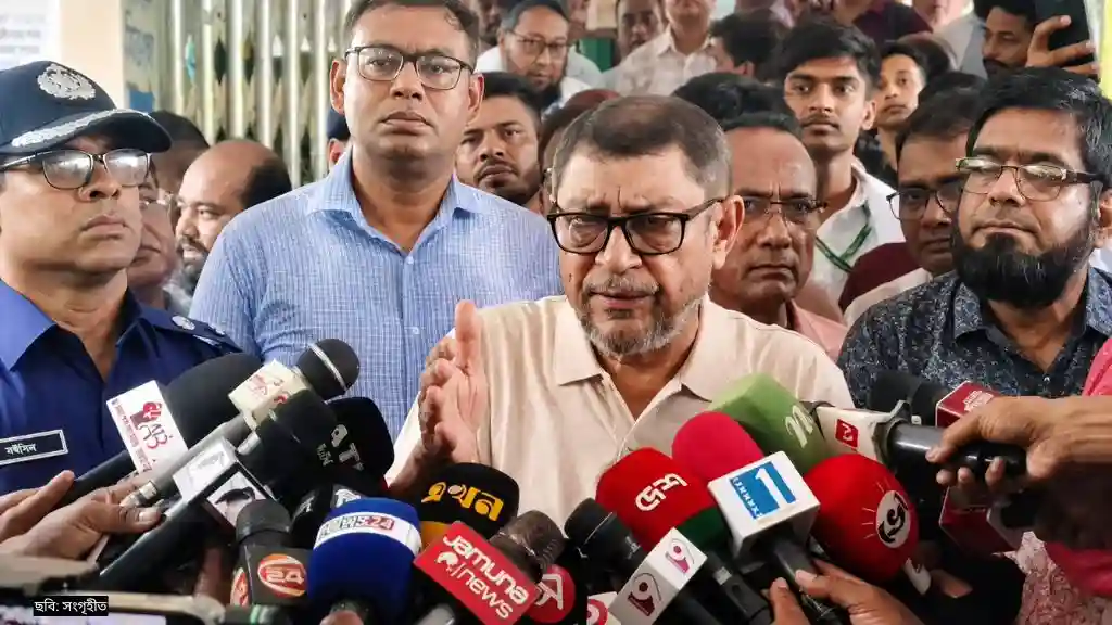 হাসপাতাল পরিদর্শনে যা পেলেন স্বাস্থ্যমন্ত্রী, জানালেন সেবার মানের খবর