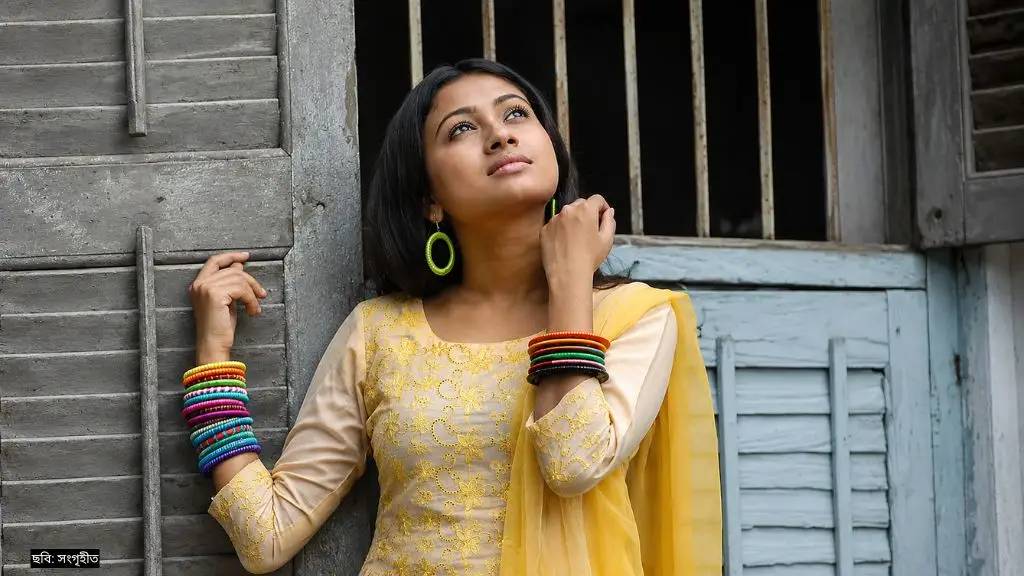 অভিনয় থেকে দূরে মীম, সংসার নিয়ে যে কথা জানালেন অভিনেত্রী