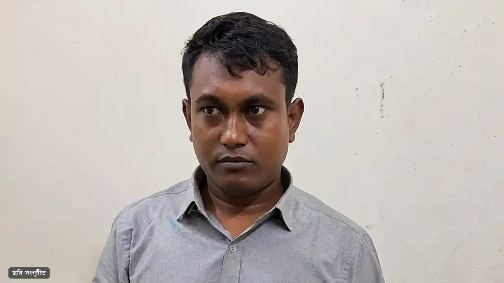 সিসিটিভিতে ধরা পড়ল প্রক্সি কাণ্ড, চাকরিপ্রার্থী আটক