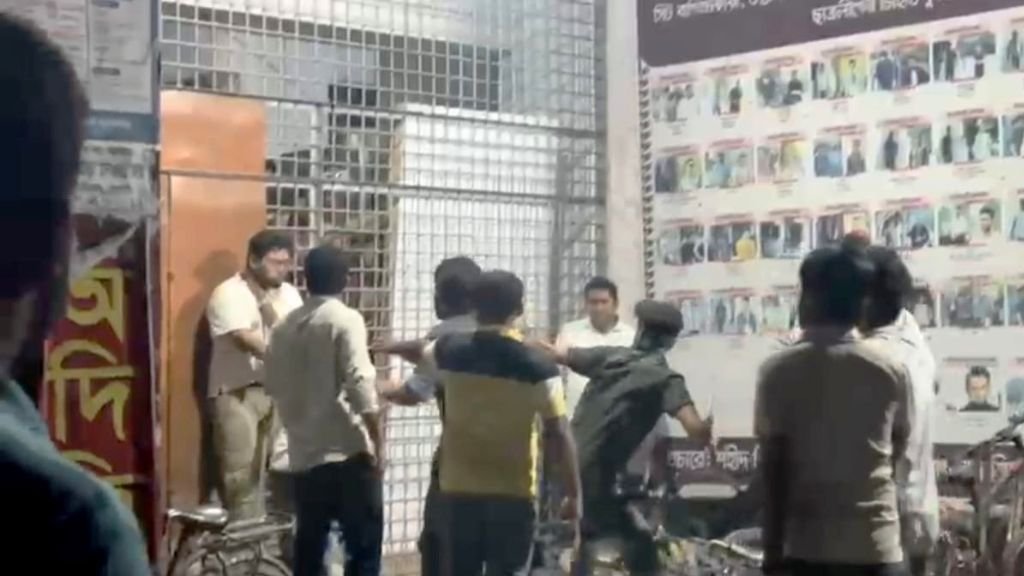 রাবিতে সাংবাদিক-শিক্ষার্থীদের ওপর হামলার অভিযোগ, গুরুতর আহত ৪ সাংবাদিক